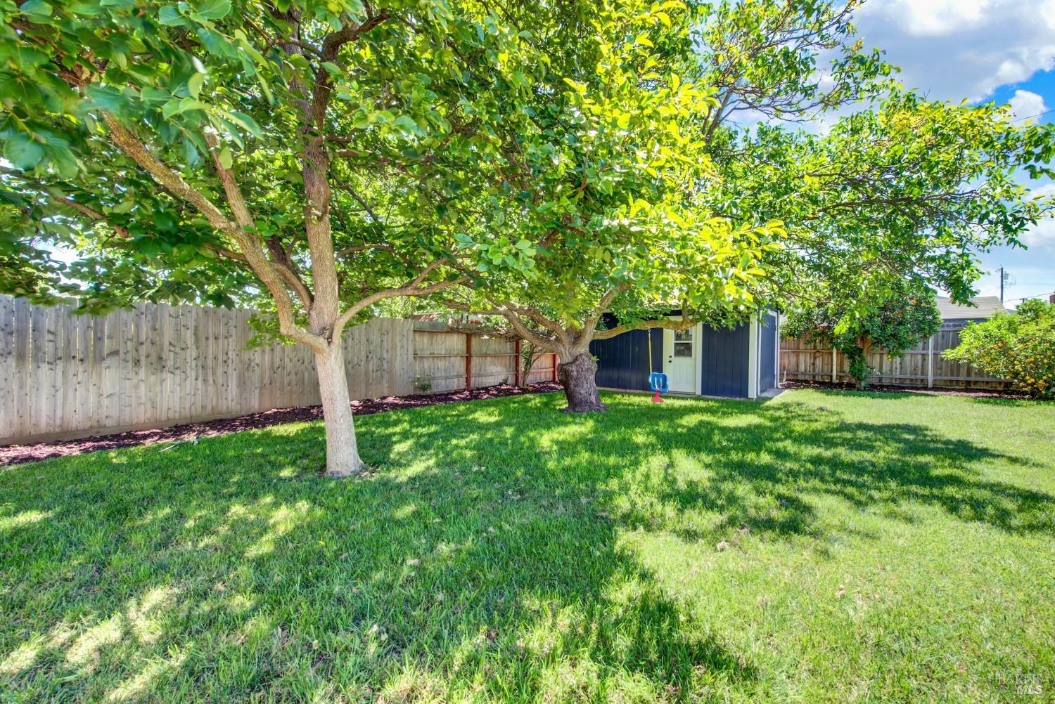 390 S 3rd Street Dixon CA 95620