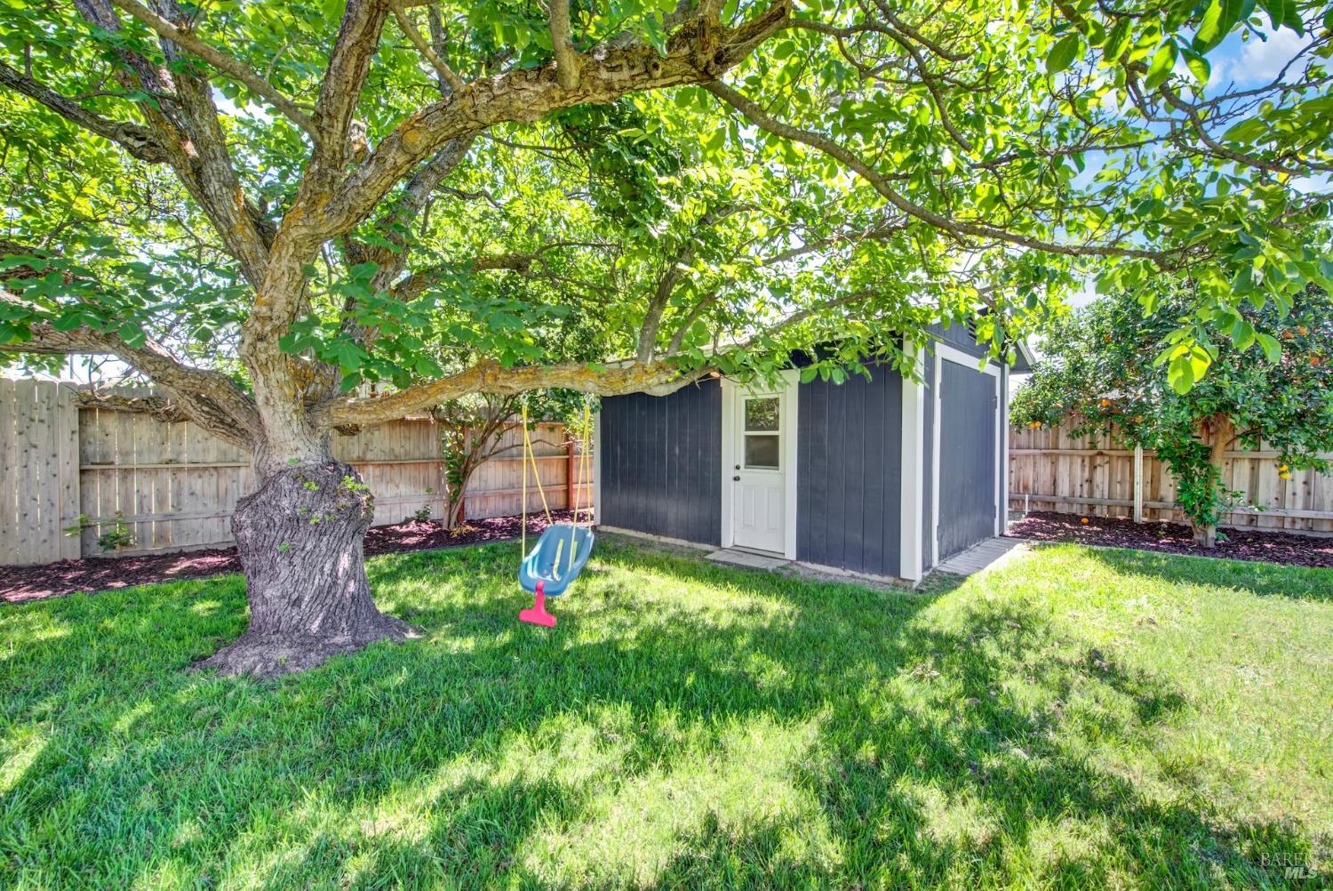 390 S 3rd Street Dixon CA 95620