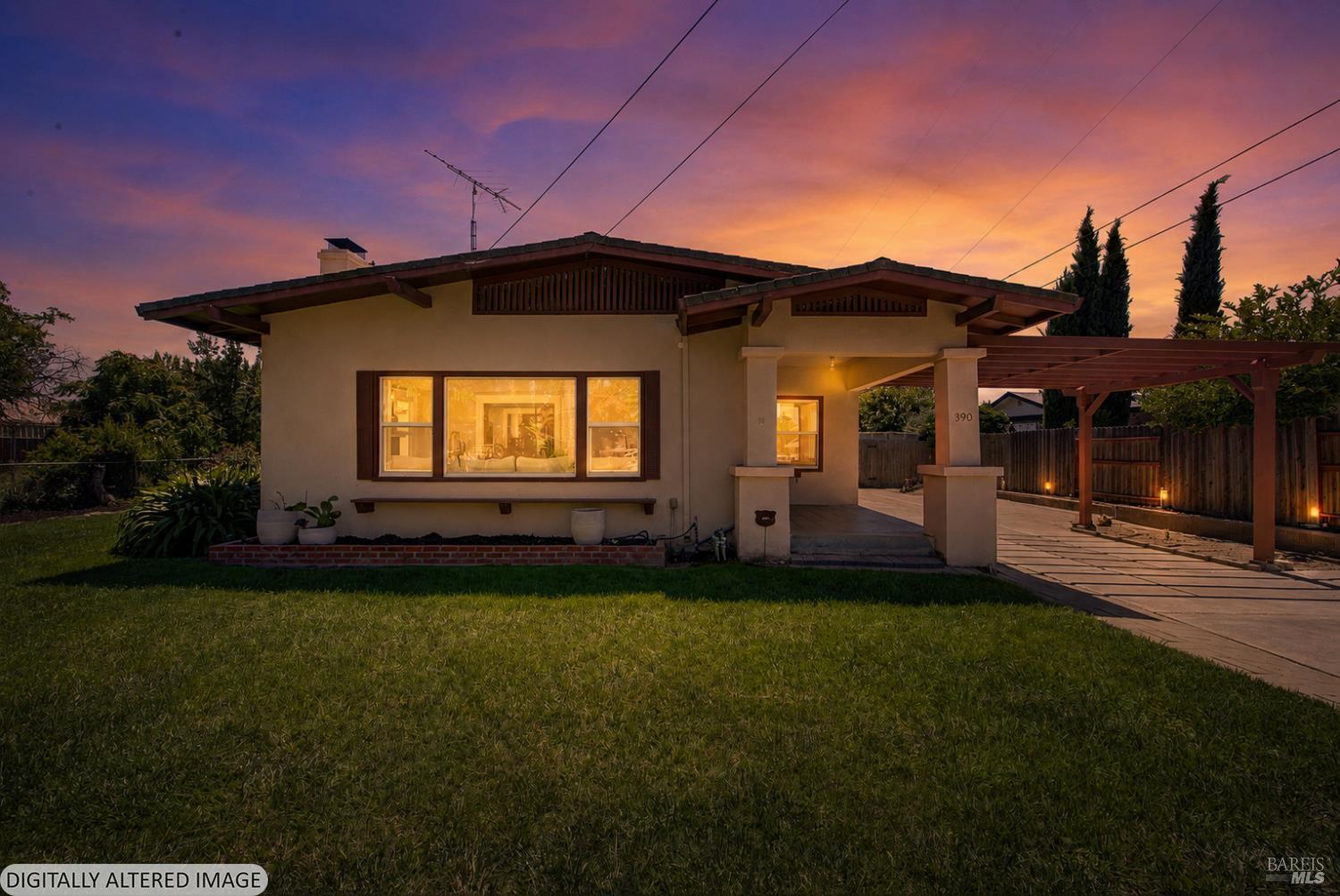 390 S 3rd Street Dixon CA 95620