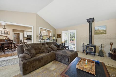 4320 Roblar Road Petaluma CA 94952