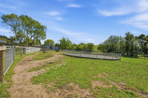 4320 Roblar Road Petaluma CA 94952