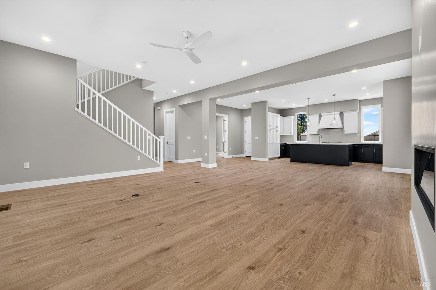 1913 Carlile Place Santa Rosa CA 95403