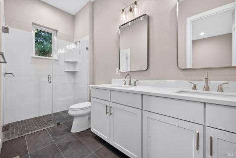 1913 Carlile Place Santa Rosa CA 95403