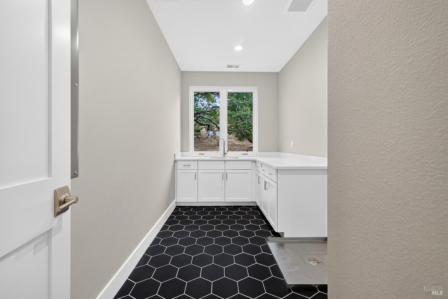 1913 Carlile Place Santa Rosa CA 95403