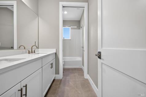 1913 Carlile Place Santa Rosa CA 95403