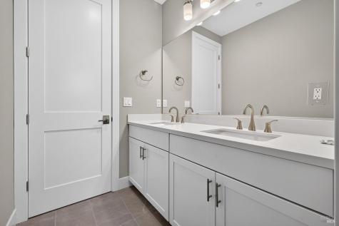 1913 Carlile Place Santa Rosa CA 95403