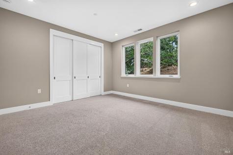 1913 Carlile Place Santa Rosa CA 95403