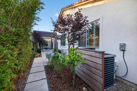 6219 Olympic Place Rohnert Park CA 94928