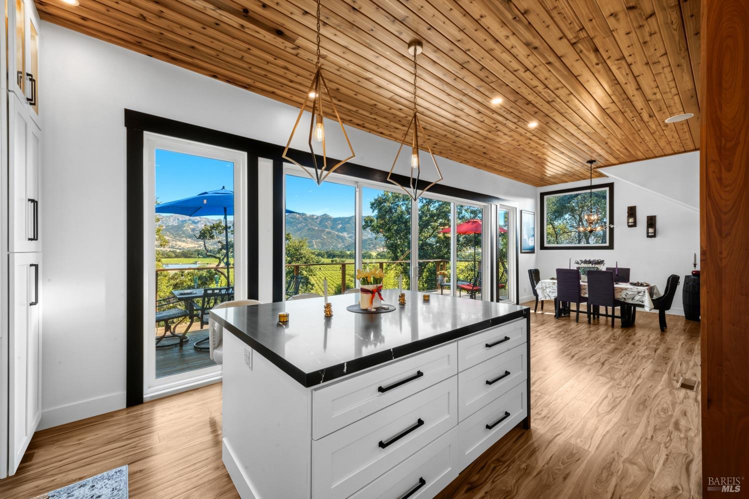 1387 Tucker Road Calistoga CA 94515