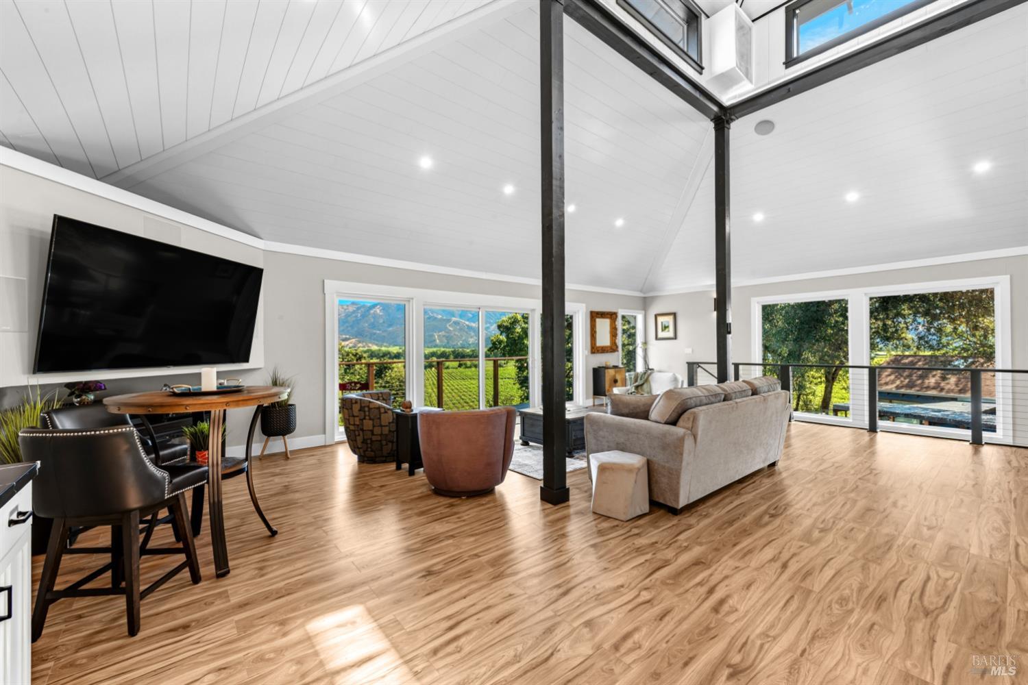 1387 Tucker Road Calistoga CA 94515