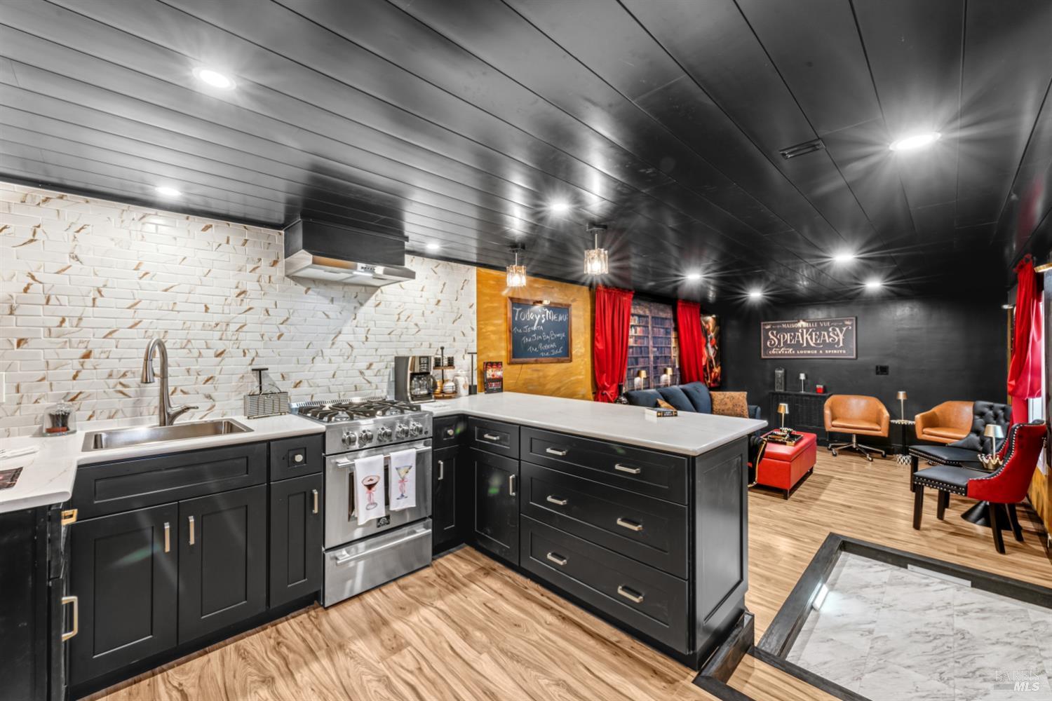 1387 Tucker Road Calistoga CA 94515
