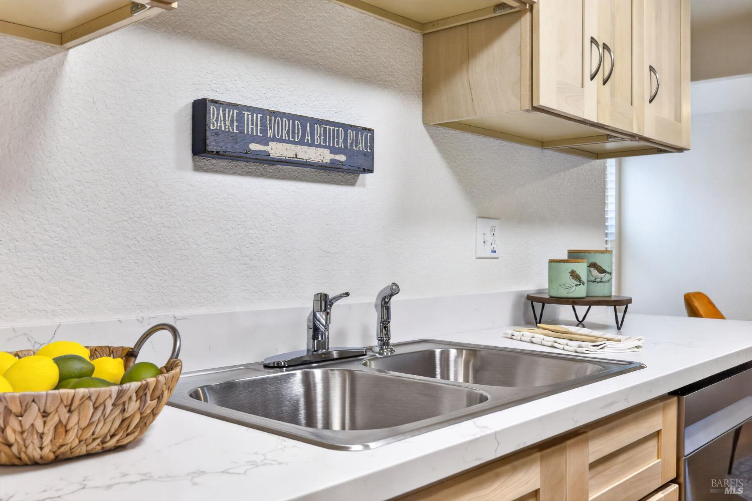 957 W 8th Street Santa Rosa CA 95401