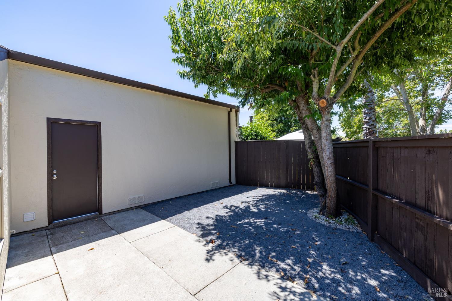 957 W 8th Street Santa Rosa CA 95401