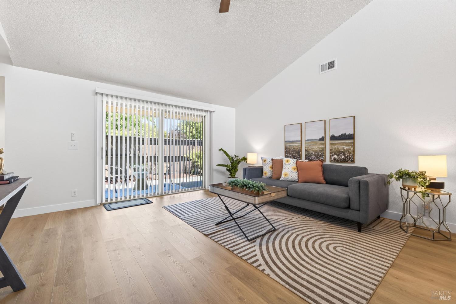 957 W 8th Street Santa Rosa CA 95401