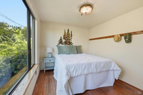 8170 Park Avenue Forestville CA 95436