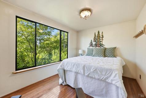 8170 Park Avenue Forestville CA 95436