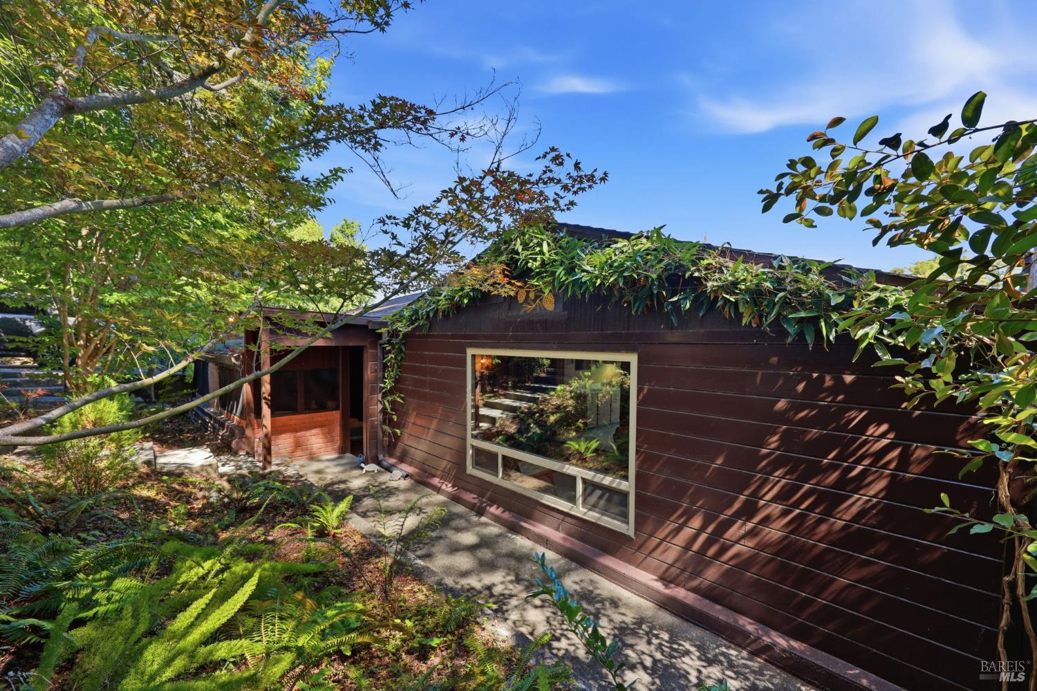 8170 Park Avenue Forestville CA 95436
