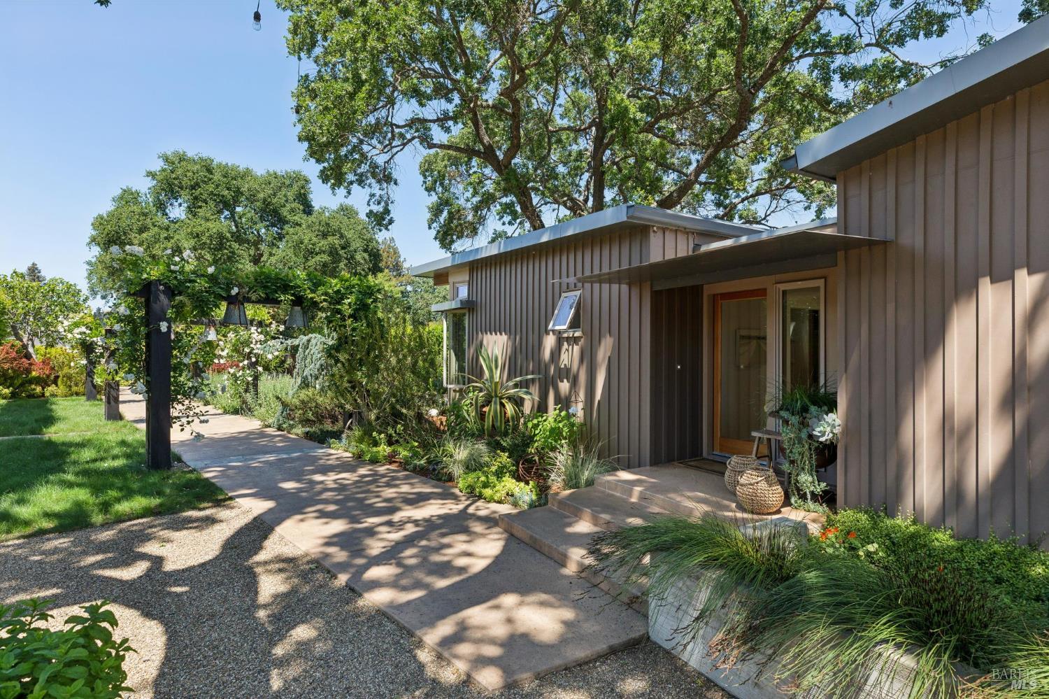 1067-1069 Darms Lane Napa CA 94558
