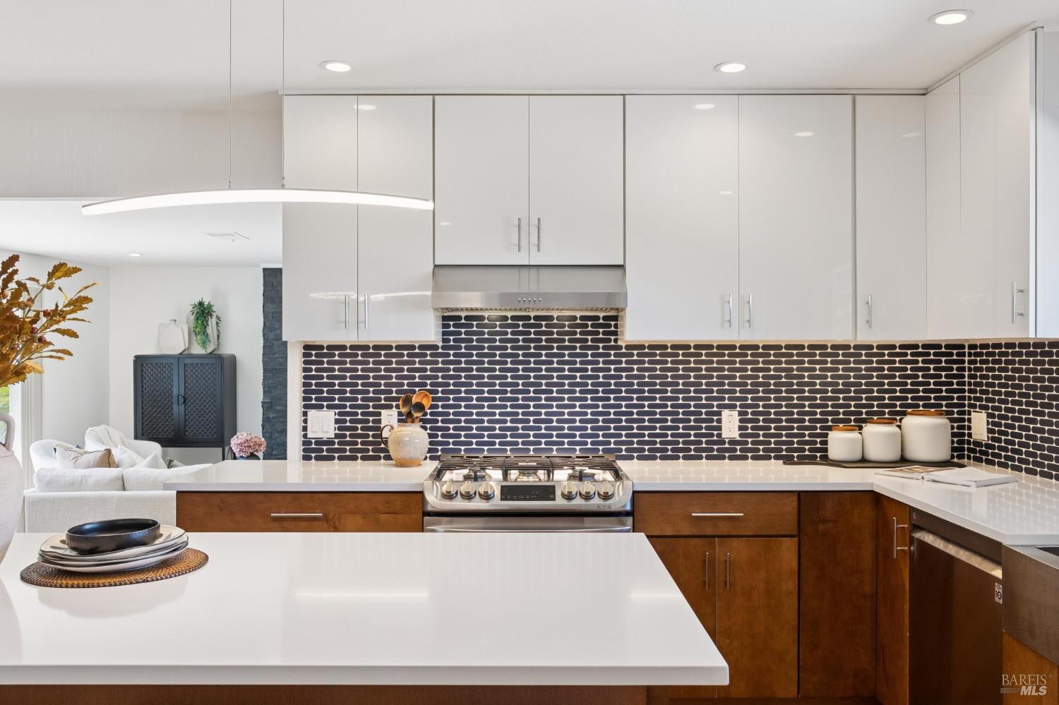 419 Montecillo Road San Rafael CA 94903
