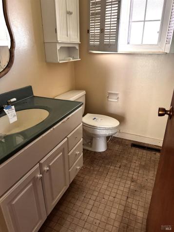 2850 Creekside Road Santa Rosa CA 95405