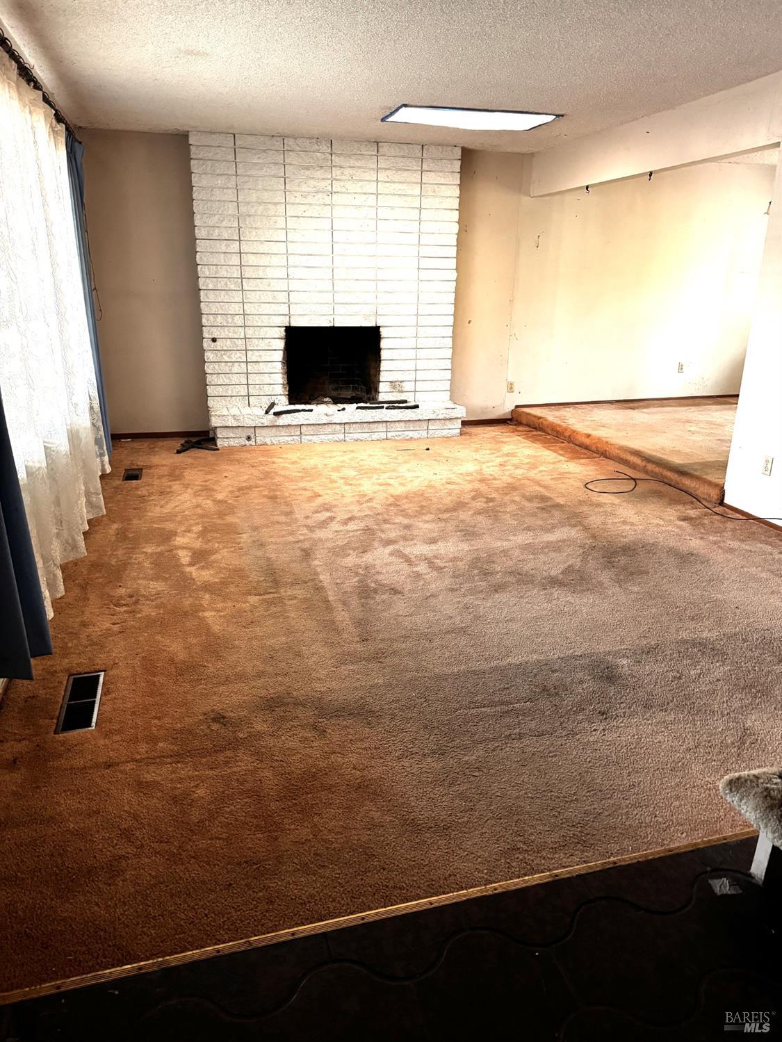 2850 Creekside Road Santa Rosa CA 95405