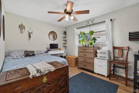 1386 Mcminn Avenue Santa Rosa CA 95407