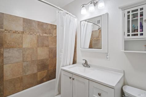 1386 Mcminn Avenue Santa Rosa CA 95407