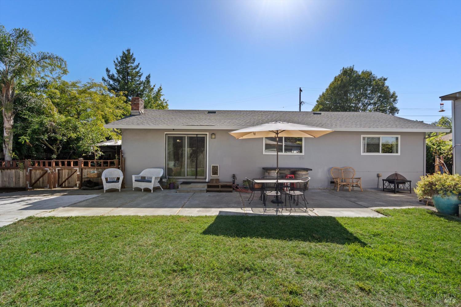 1386 Mcminn Avenue Santa Rosa CA 95407