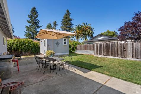 1386 Mcminn Avenue Santa Rosa CA 95407