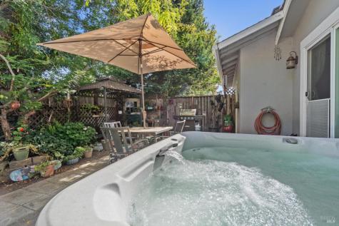 1386 Mcminn Avenue Santa Rosa CA 95407