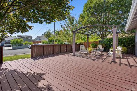 1386 Mcminn Avenue Santa Rosa CA 95407