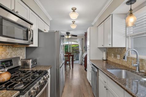 1386 Mcminn Avenue Santa Rosa CA 95407
