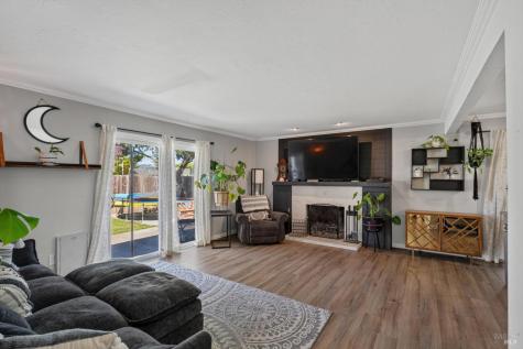 1386 Mcminn Avenue Santa Rosa CA 95407