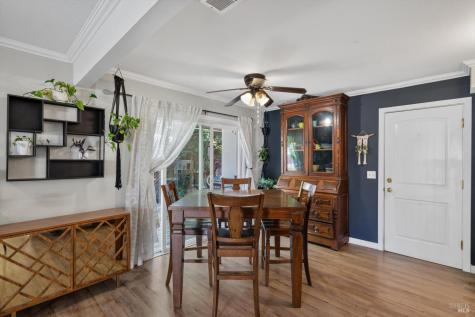 1386 Mcminn Avenue Santa Rosa CA 95407