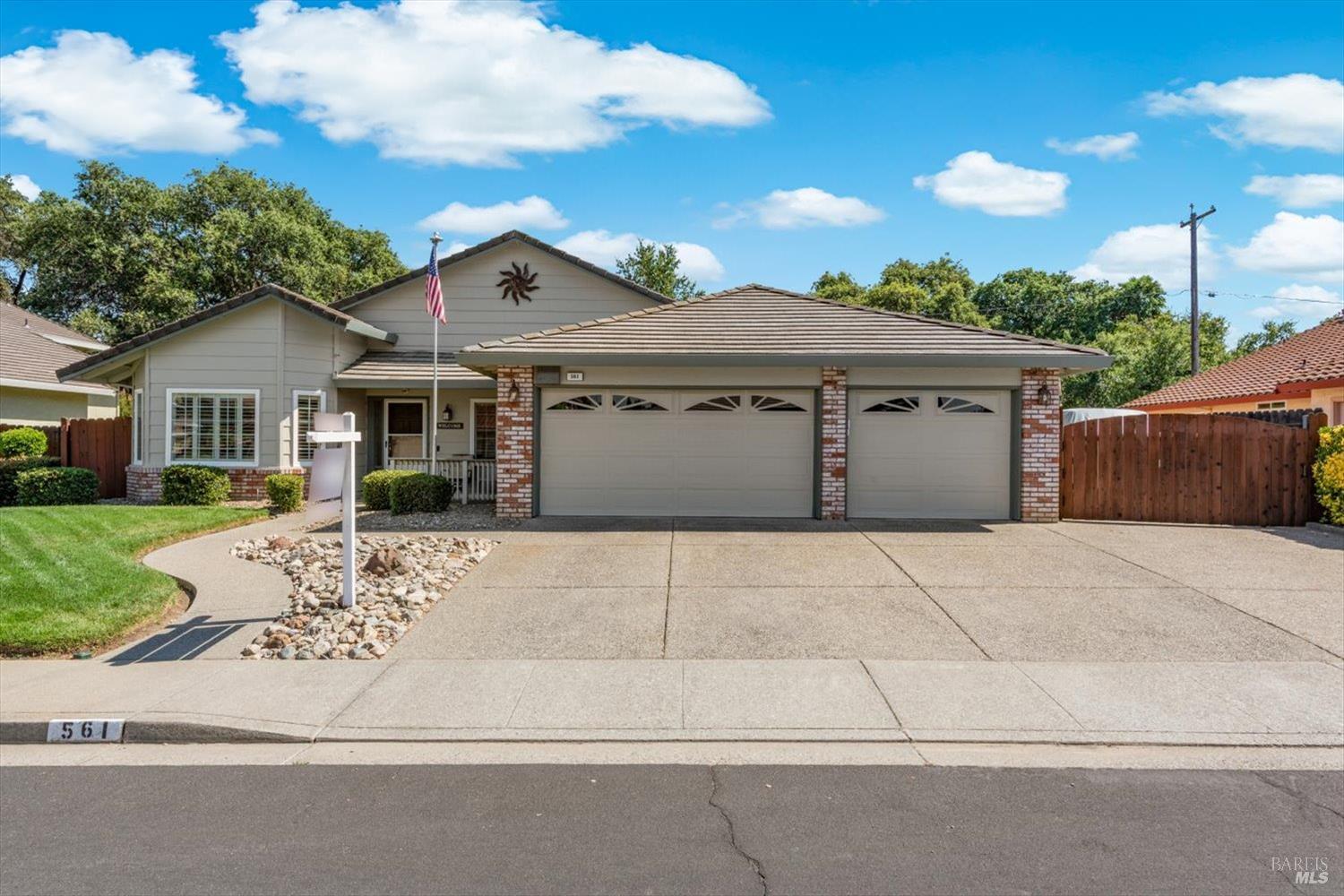 561 Shady Glen Avenue Vacaville CA 95688