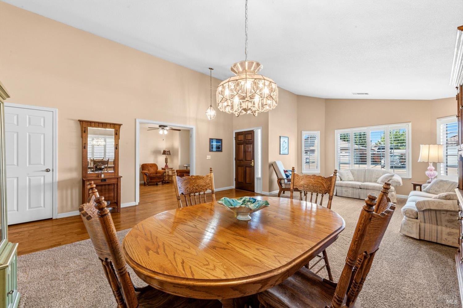 561 Shady Glen Avenue Vacaville CA 95688