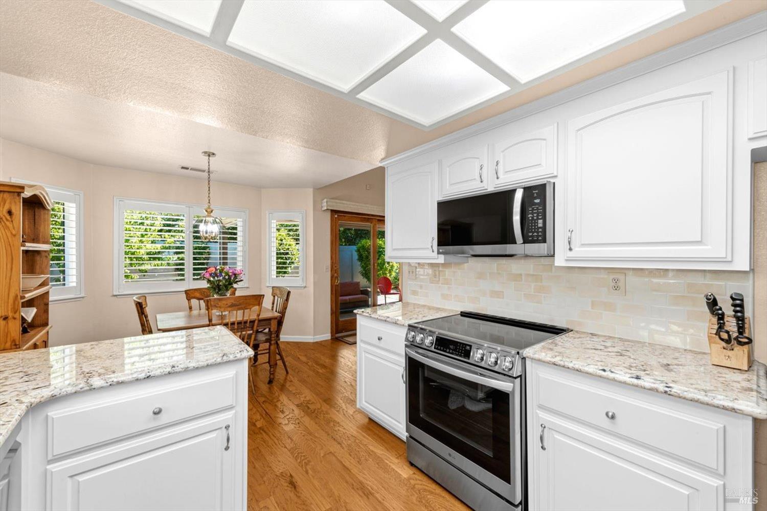 561 Shady Glen Avenue Vacaville CA 95688