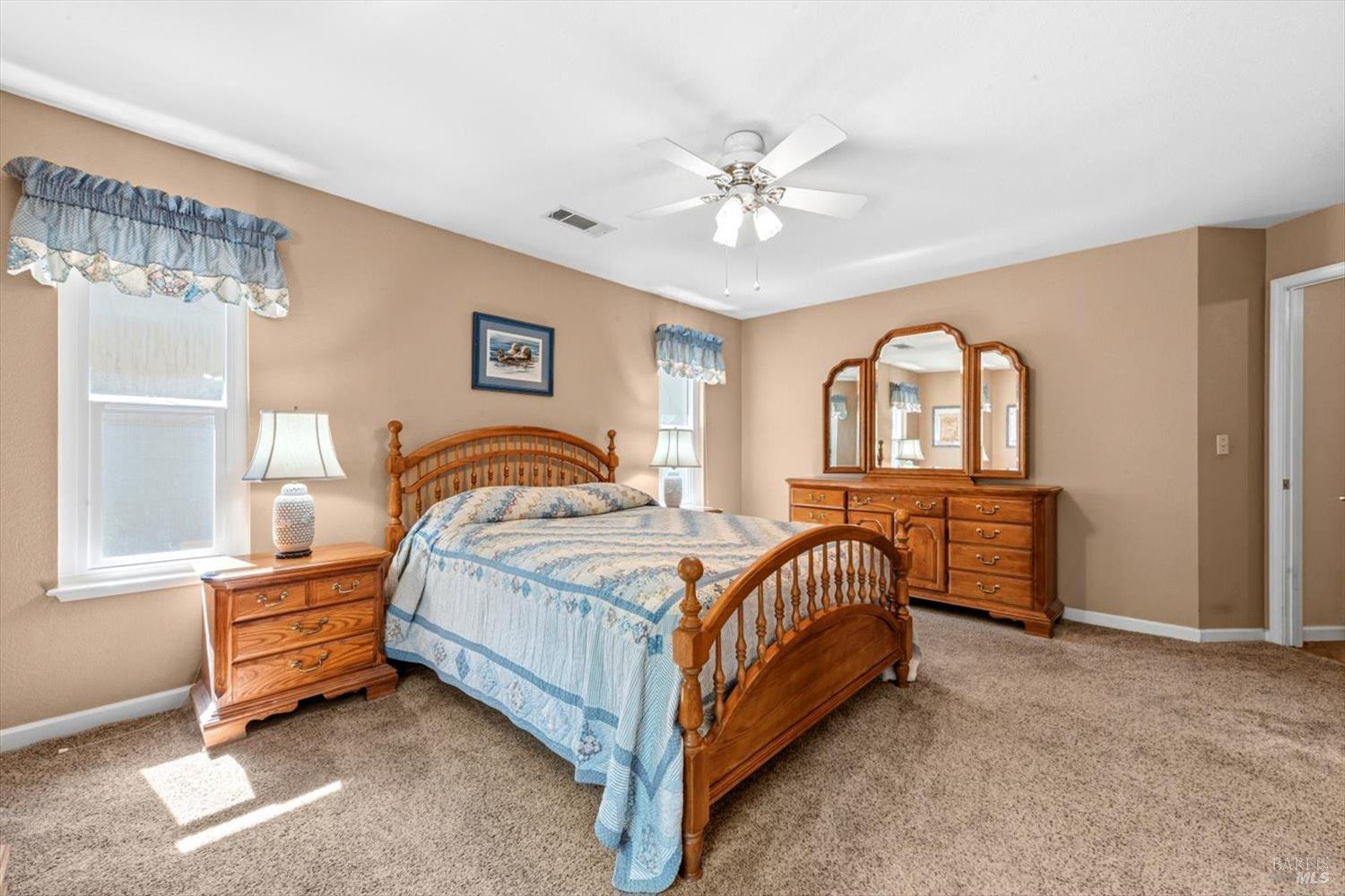 561 Shady Glen Avenue Vacaville CA 95688