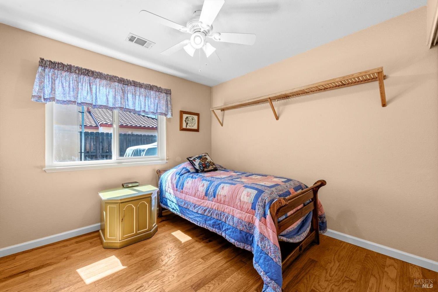 561 Shady Glen Avenue Vacaville CA 95688