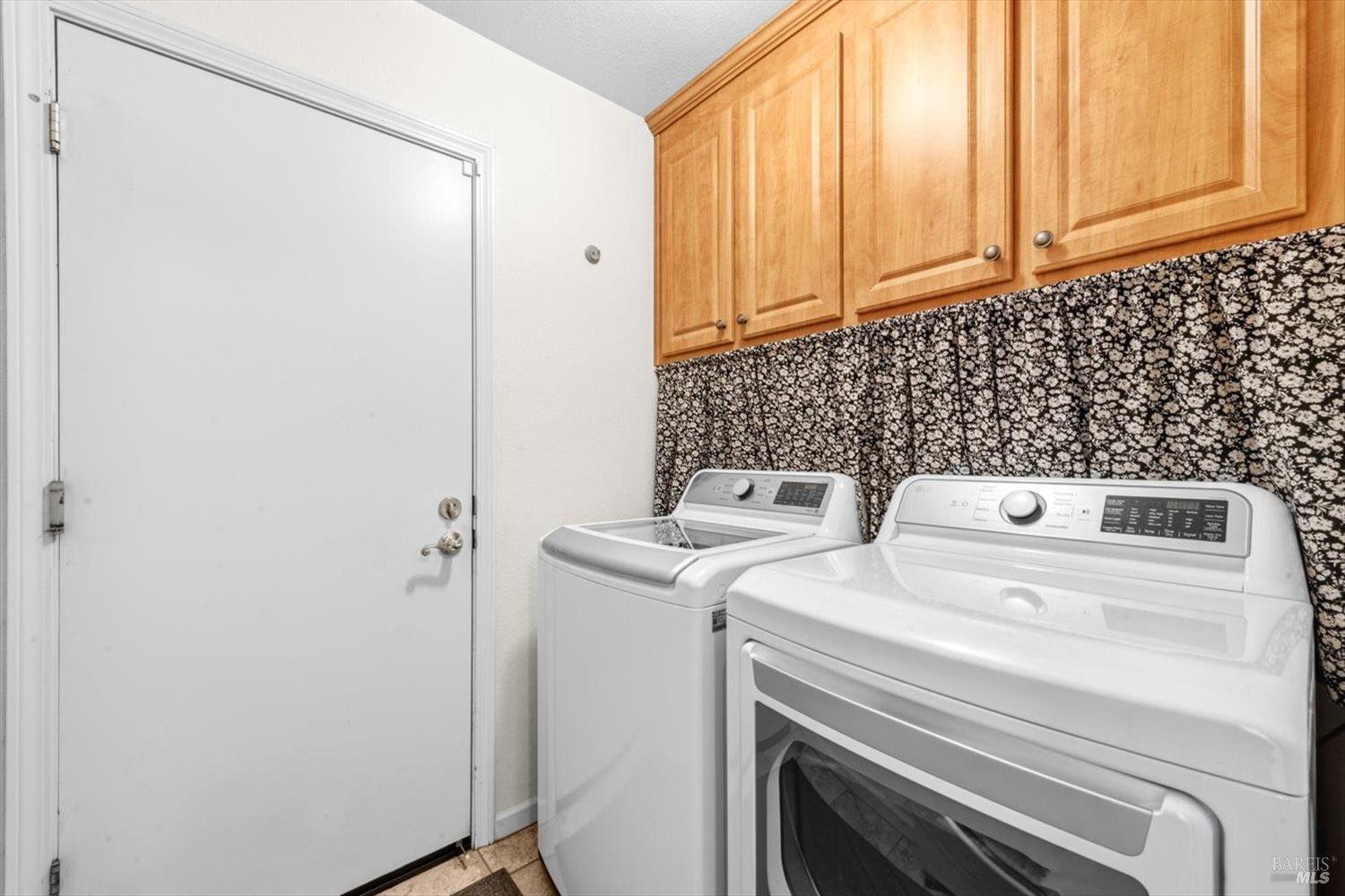 561 Shady Glen Avenue Vacaville CA 95688
