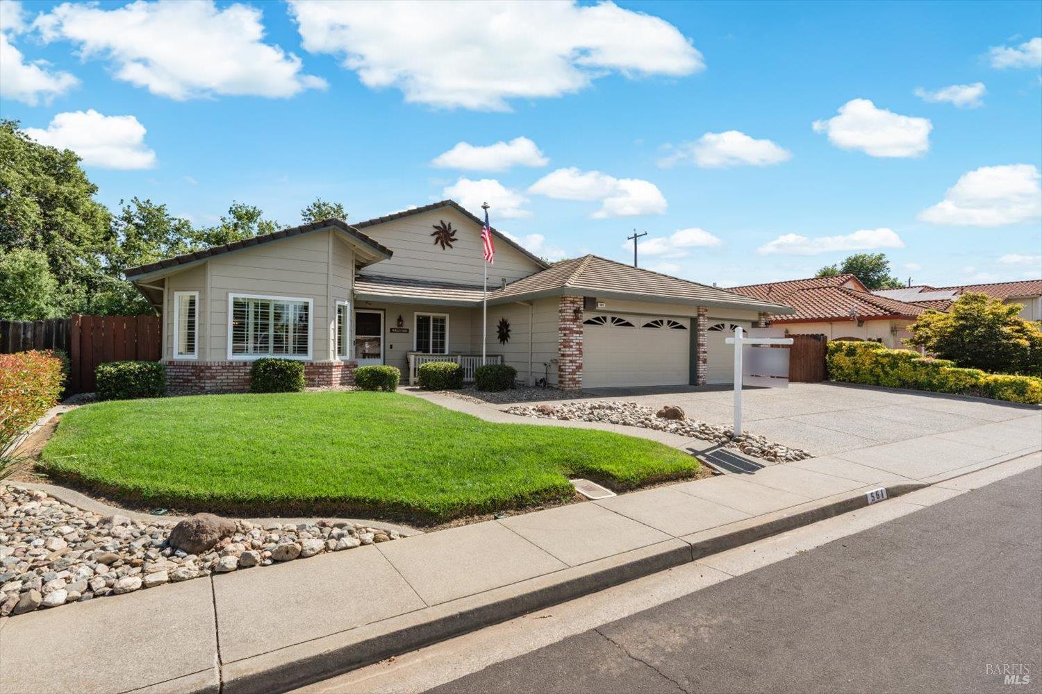 561 Shady Glen Avenue Vacaville CA 95688
