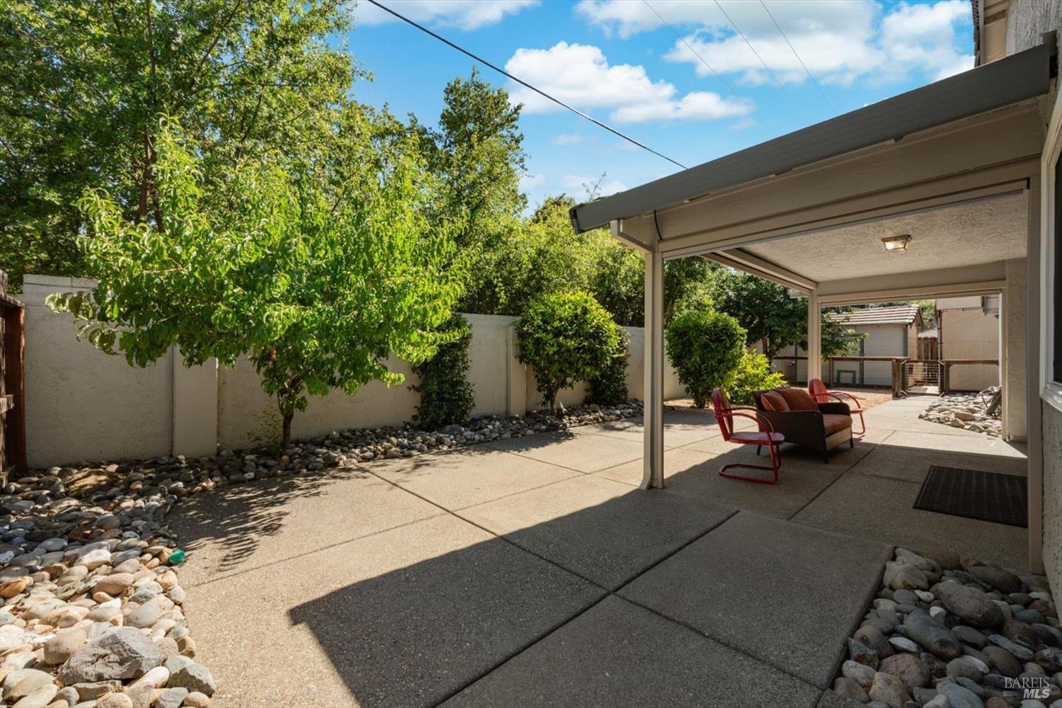 561 Shady Glen Avenue Vacaville CA 95688