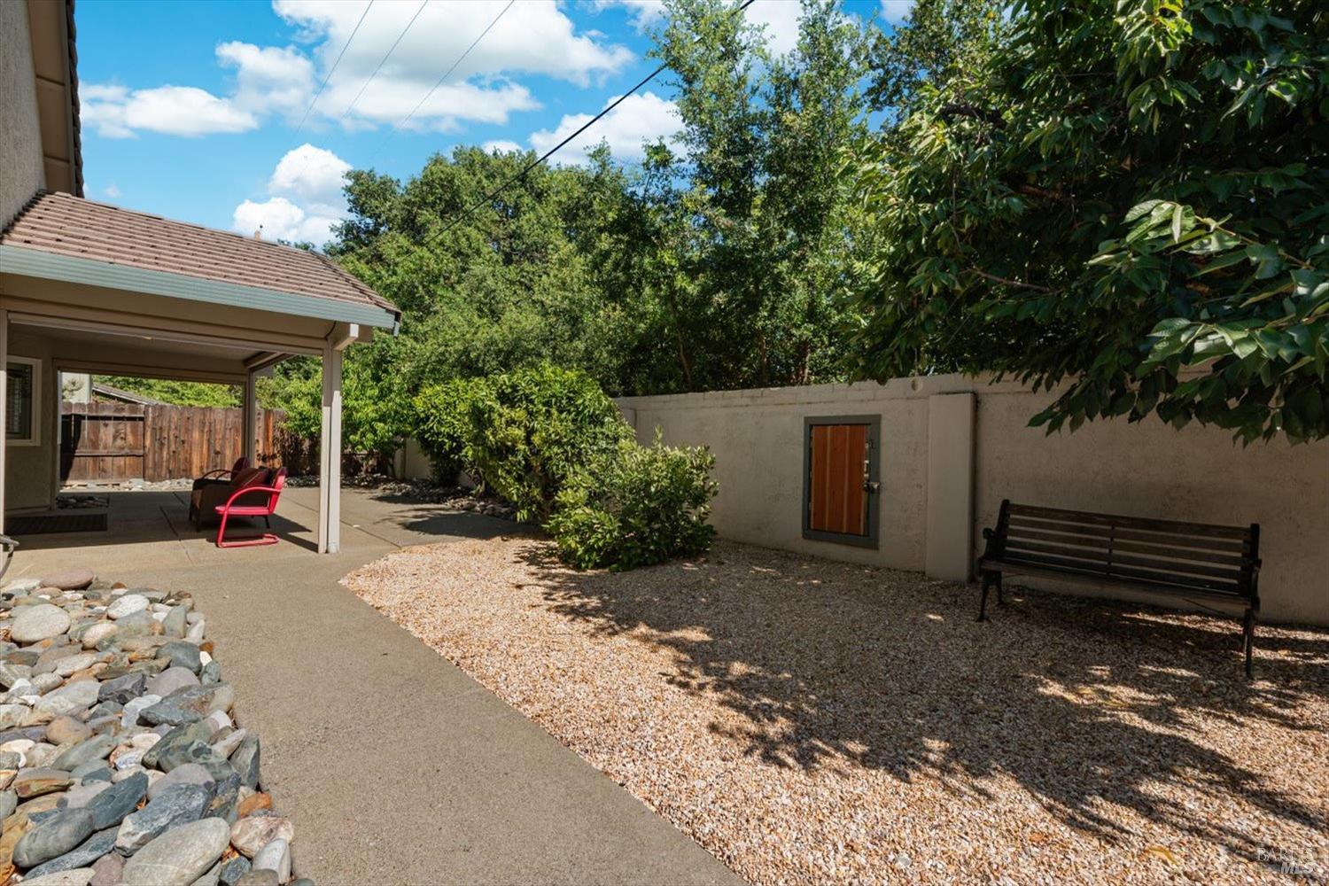 561 Shady Glen Avenue Vacaville CA 95688