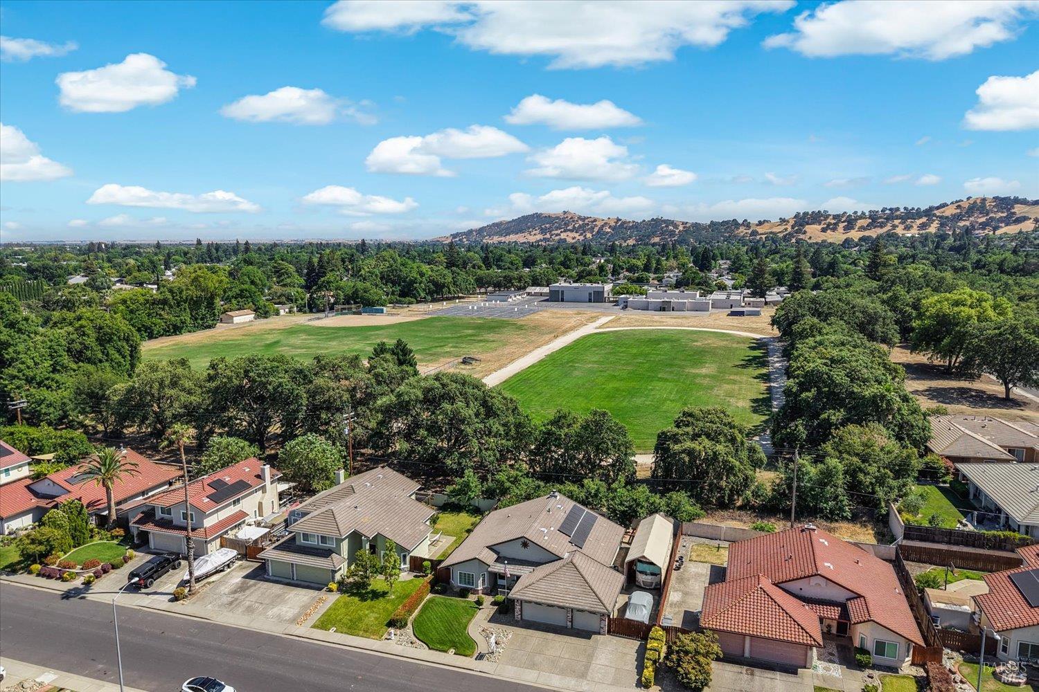 561 Shady Glen Avenue Vacaville CA 95688
