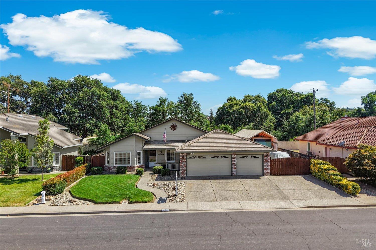 561 Shady Glen Avenue Vacaville CA 95688