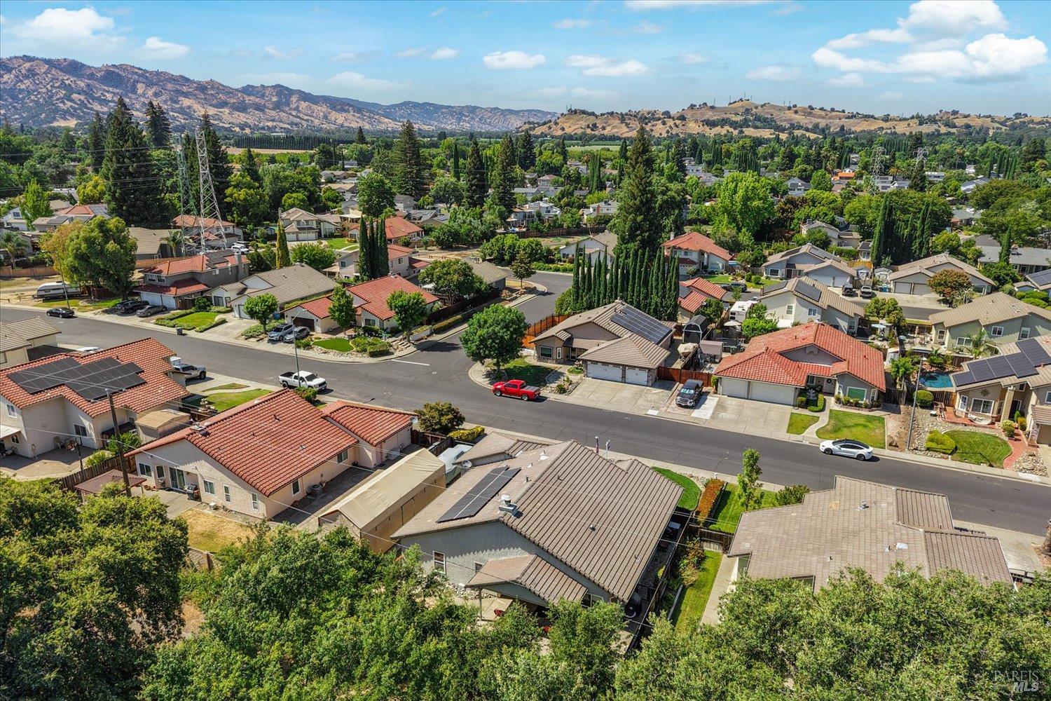 561 Shady Glen Avenue Vacaville CA 95688