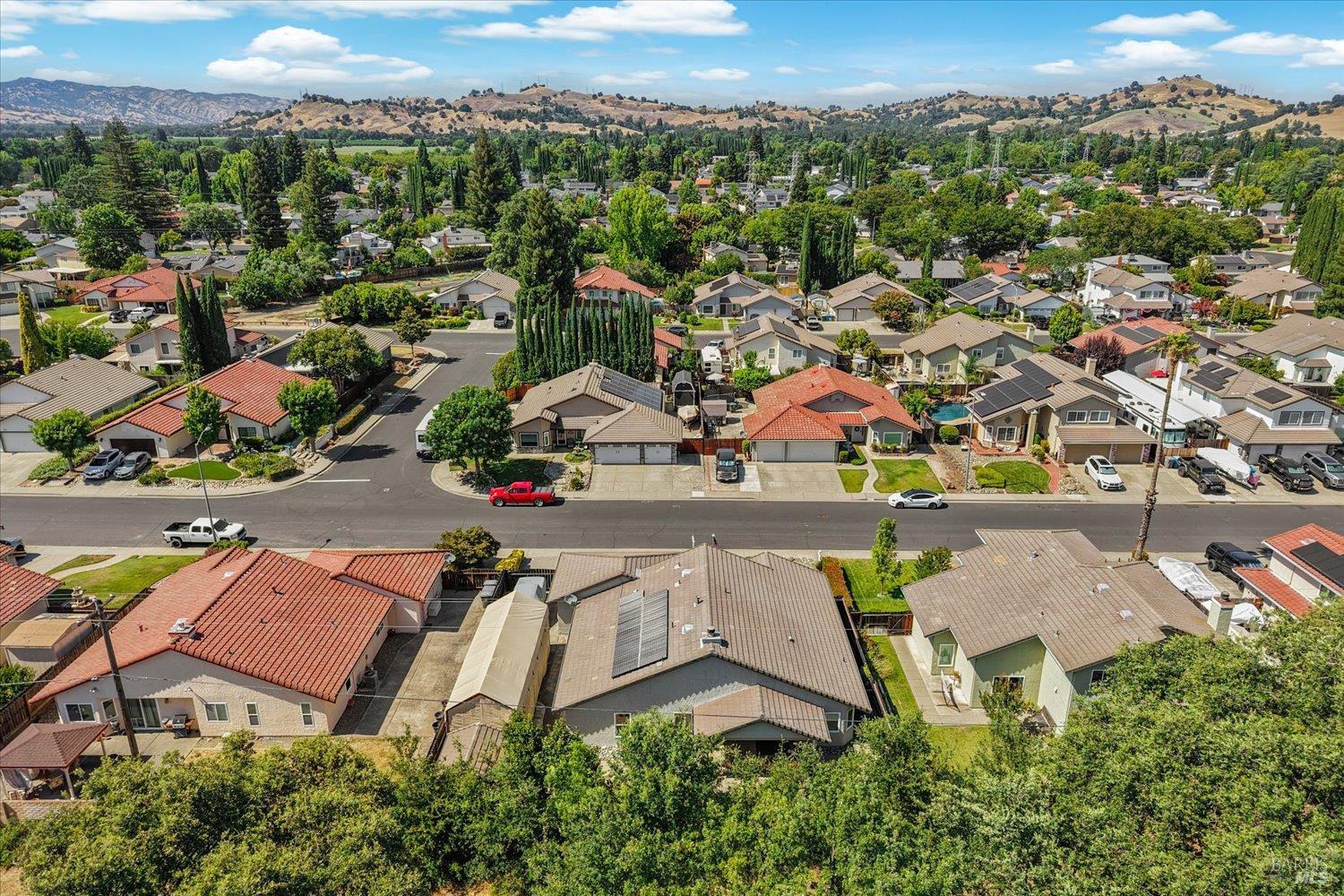 561 Shady Glen Avenue Vacaville CA 95688
