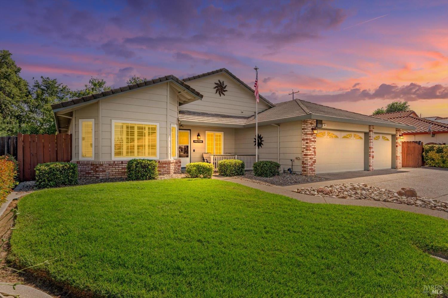 561 Shady Glen Avenue Vacaville CA 95688