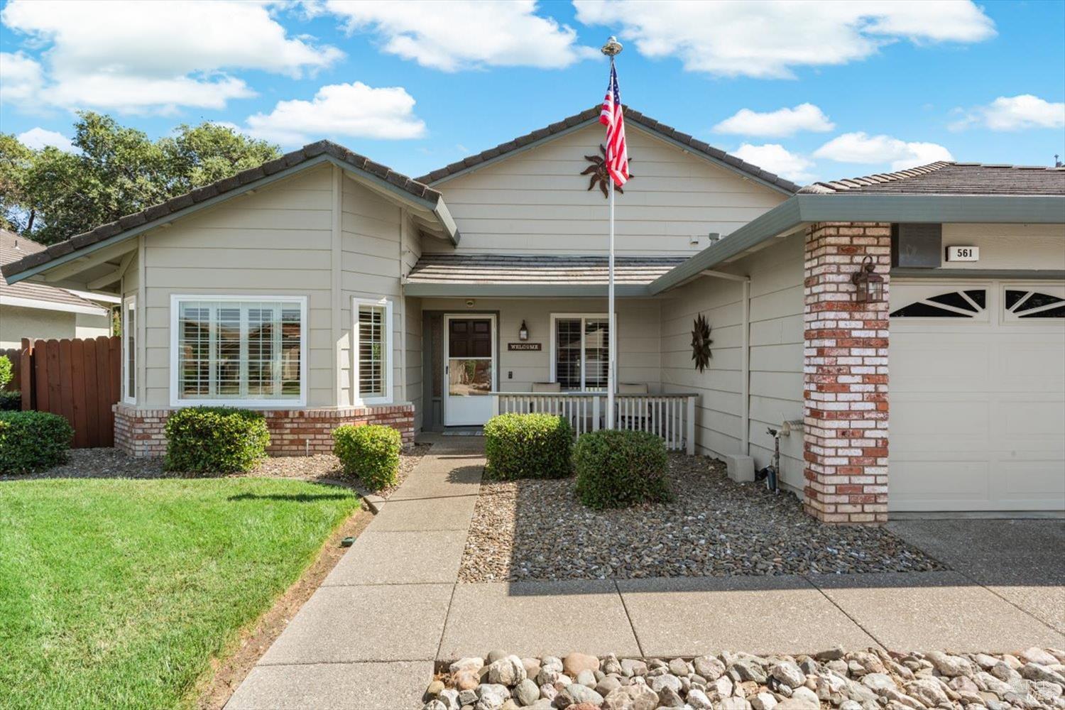561 Shady Glen Avenue Vacaville CA 95688