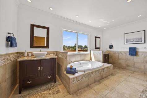 10 Lockton Lane Novato CA 94945